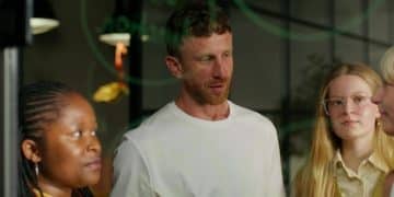 Behind-the-Scenes Comedy: On-Set Secrets & Blooper Reels - Internal Image 1